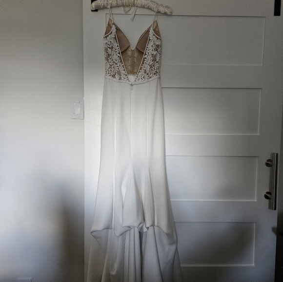 Mikaella style 2190 Wedding Dress - Picture 8 of 16